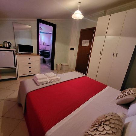 B&B Il Girasole SantʼAnna Arresi Esterno foto