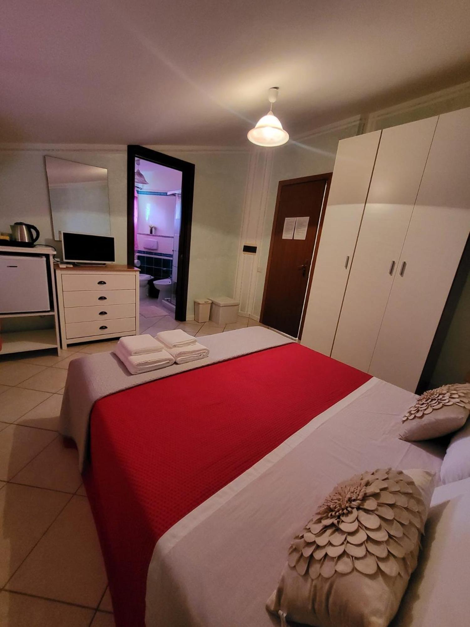 B&B Il Girasole SantʼAnna Arresi Esterno foto