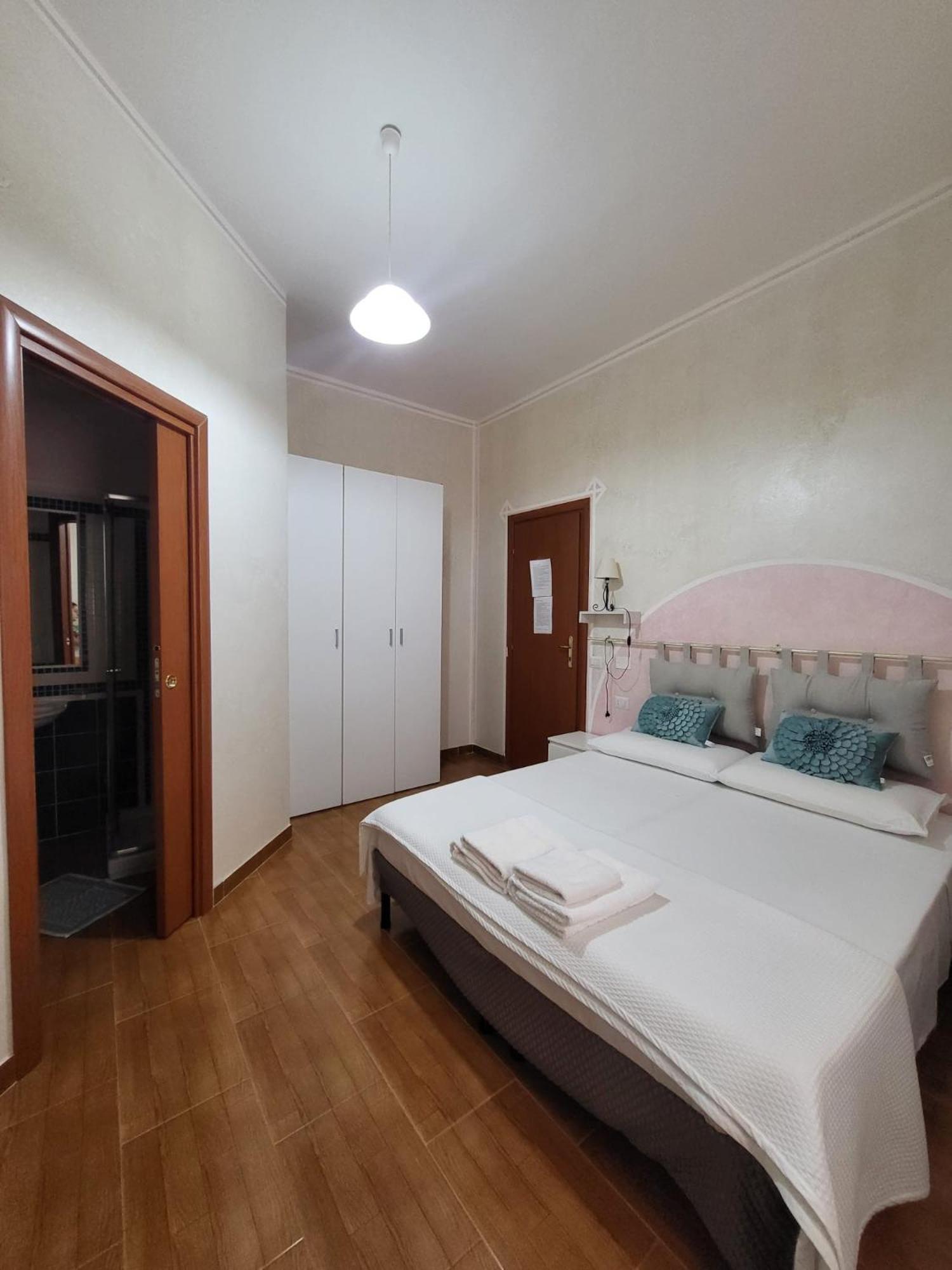 B&B Il Girasole SantʼAnna Arresi Esterno foto